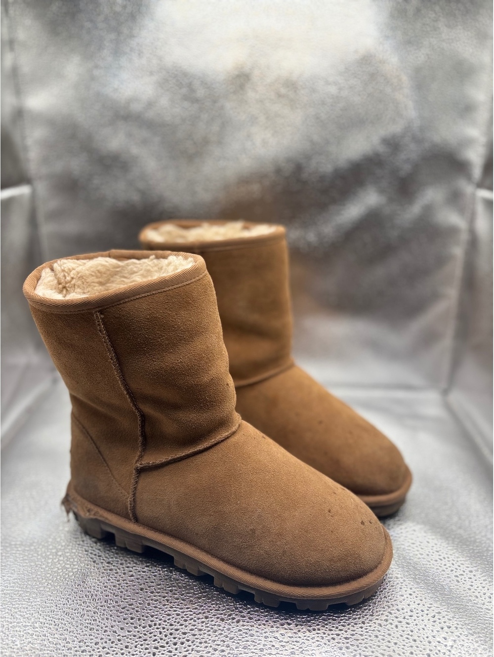 UGG BOOT chestnut suede